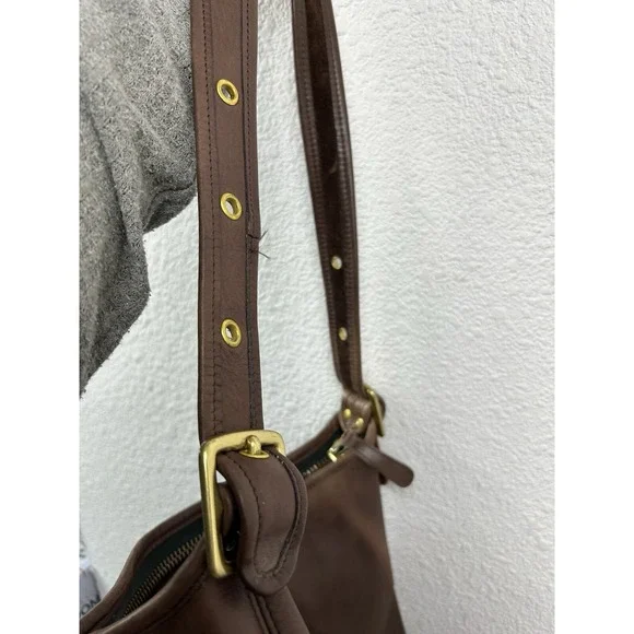 Vintage Coach Duffle Sac Bucket 9028 Brown Leather Shoulder Bag Purse USA Made - Picture 8 of 13